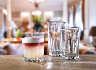 ‘Kristaliano’ practical glassware that exudes vintage flair