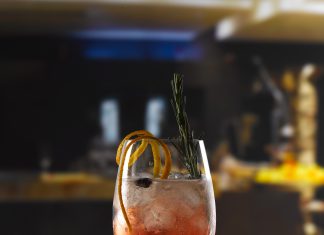 TRY THIS FESTIVE CHRISTMAS SPRITZ Christmas Spritz this festive season