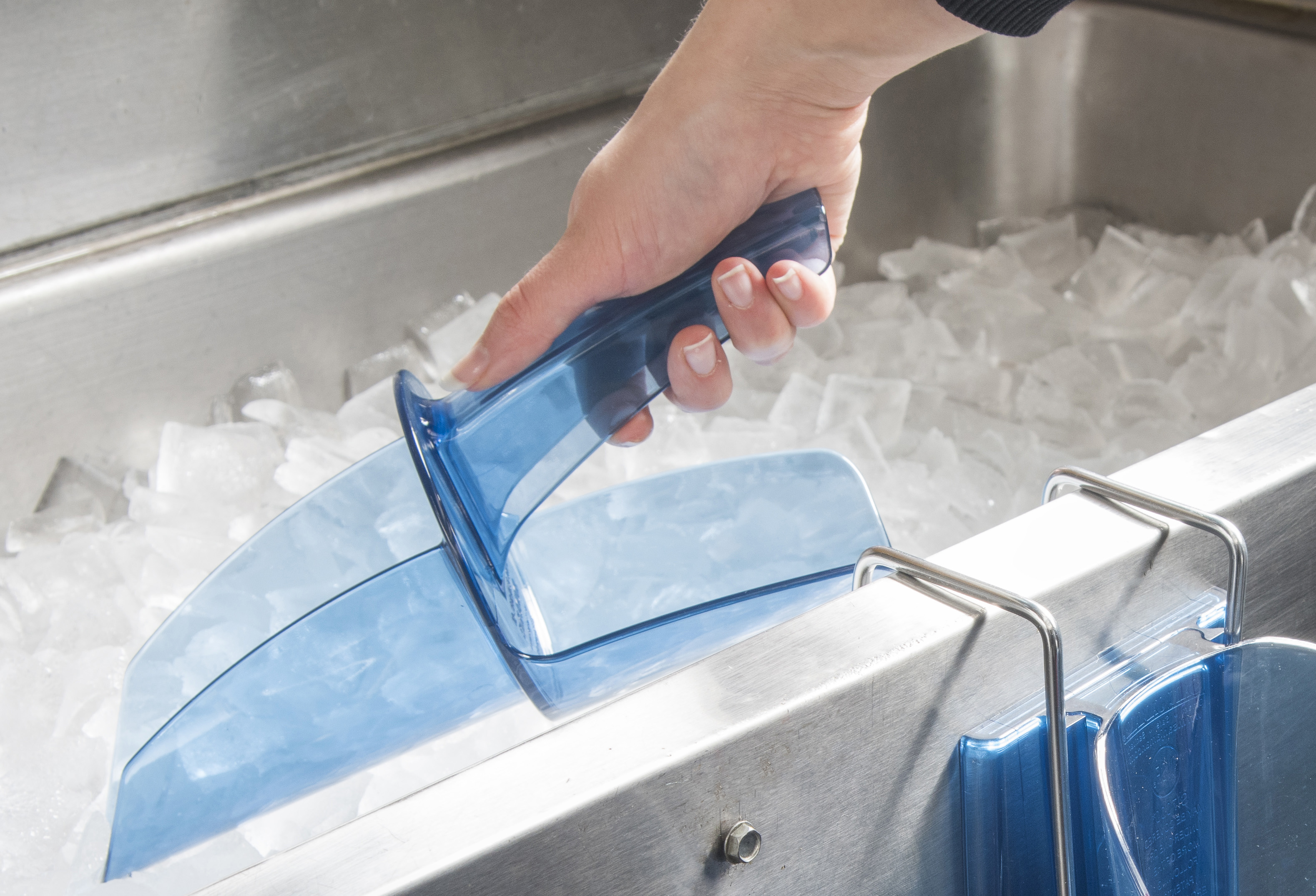 Ice hygiene: avoid the poop – use a scoop