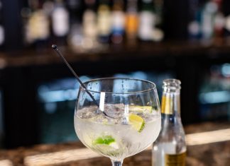 Female drinkers the ‘key to unlocking snacking profits’ – Sun Valley Nut Co. Sun Valley Nut Co. surveyed 300 females about range of bar snacks