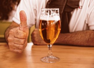 Heineken – Serving the perfect pint Heineken - Serving the perfect pint