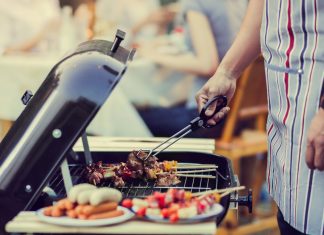 Food safety expert explains the potential risks of eating alfresco this National BBQ Week